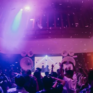 riverhouse-dinner-dance-party.jpg