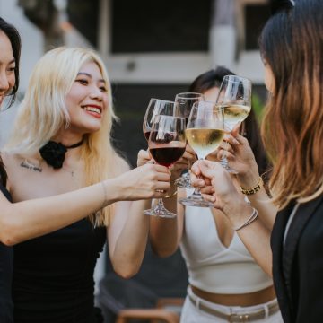 riverhouse-wine-toast-celebration.jpg
